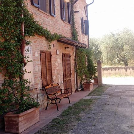 קאסטיגליונה דל לאגו Agriturismo La Pergola מראה חיצוני תמונה