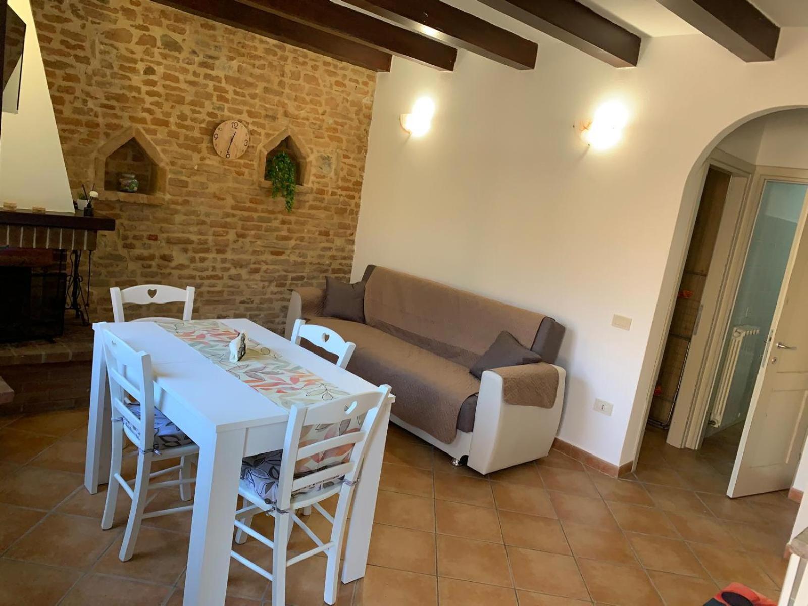 קאסטיגליונה דל לאגו Agriturismo La Pergola מראה חיצוני תמונה